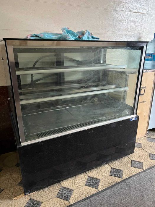витринный холодильник