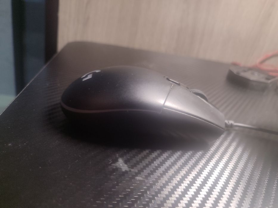 Компьютерная мышка Logitech g102