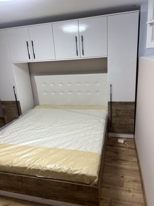 СПАЛНЯ Чисто Нова