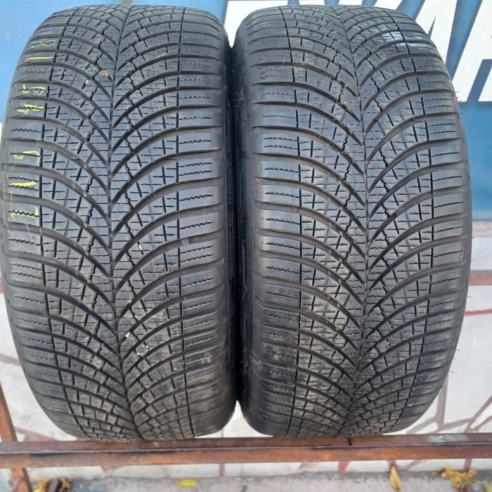 215 40 18 Good Year 2бр всесезонни дот 5020