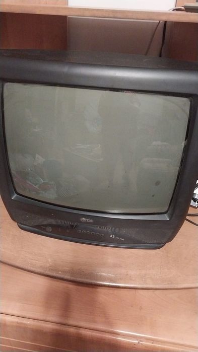 Отдам телевизор LG