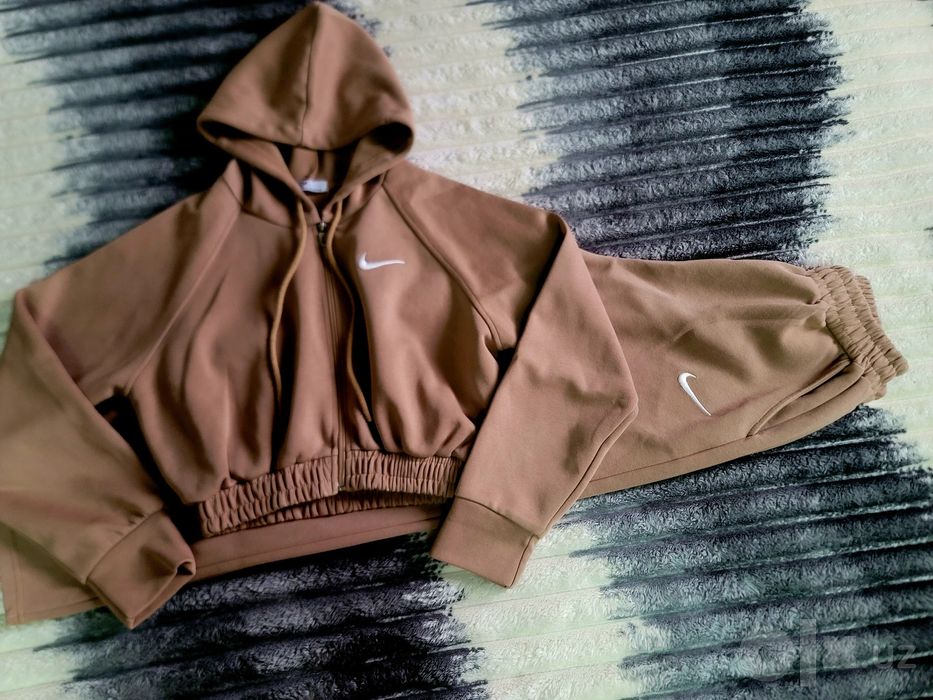 В наличии женская двойка Nike производство корея утеплённые