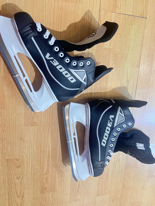 ЧИСТО НОВИ кънки за хокей и лед