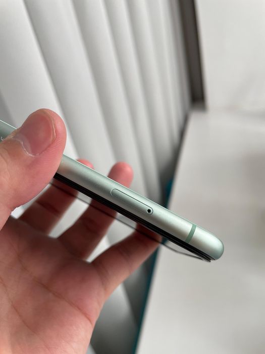 Продам Iphone 11