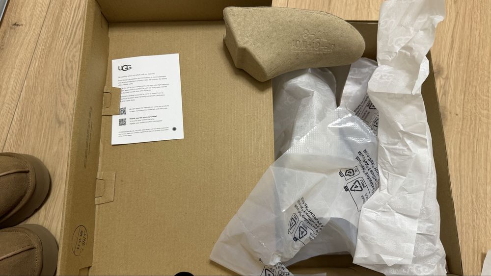Slapi UGG Noi, 36