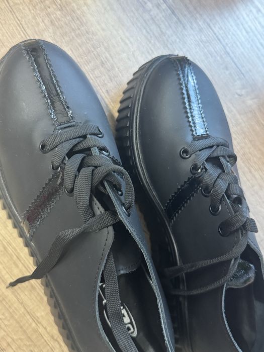 Обувь весенняя кожа черные 39