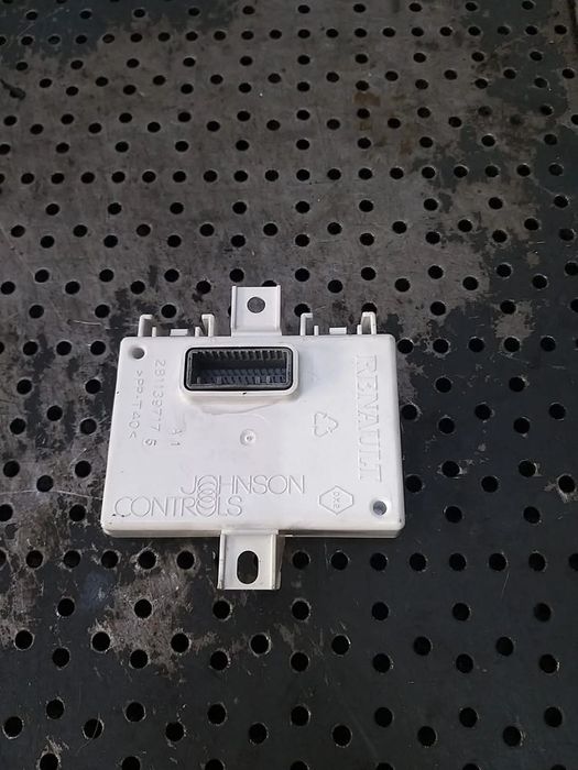 Modul navigatie renault captur 1 j5 h5 283467680r