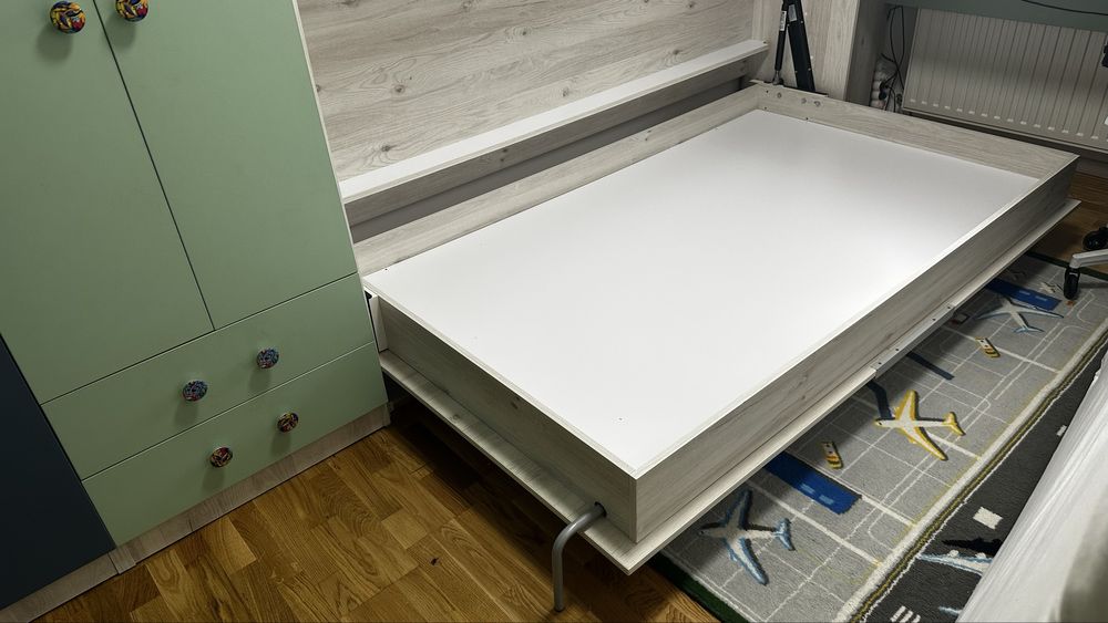 Pat rabatabil incastrat in mobila