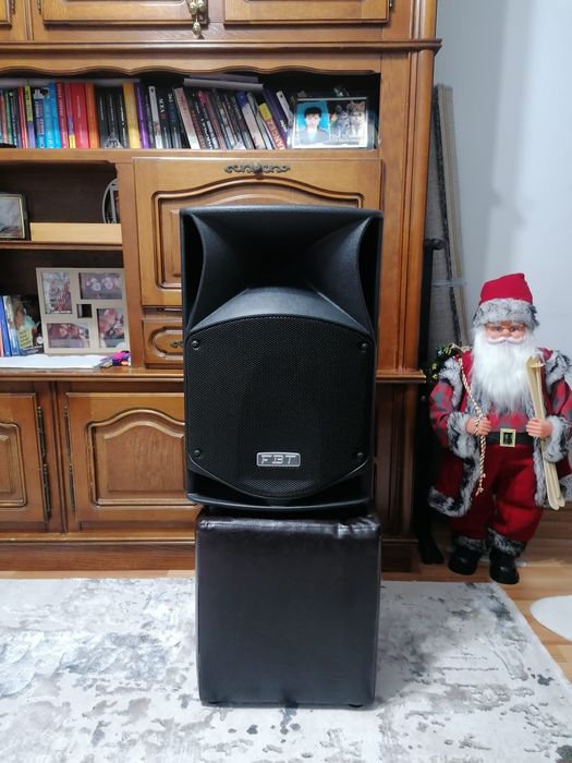 Vând boxă activa fbt jmax 112 mixer Behringer  și trepied  pentru boxă