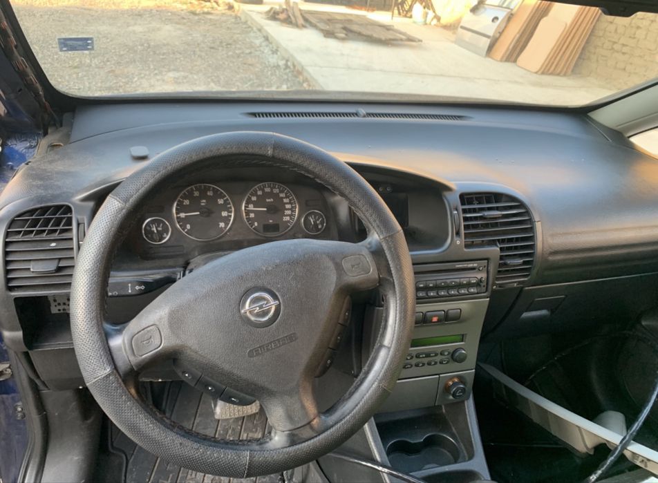 Opel Zafira A 2.2i на части