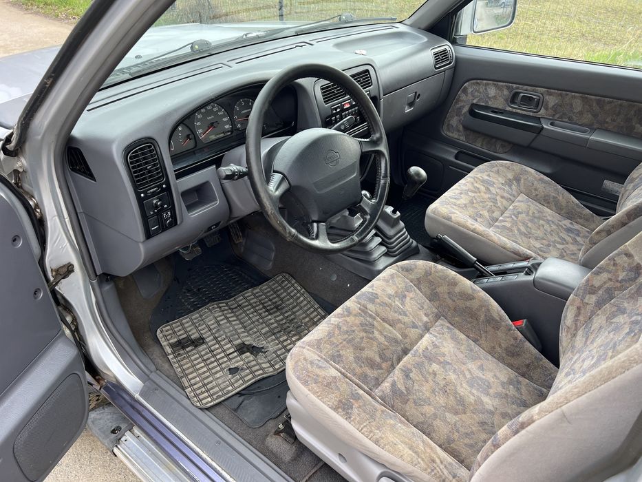 Nissan Navara King Cab 2.5 TD