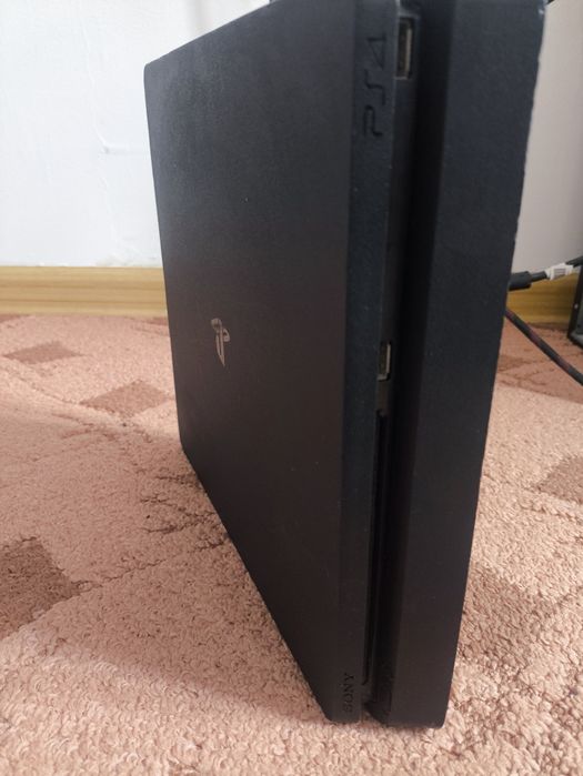 Продаётся Пс 4 Слим 500 гб