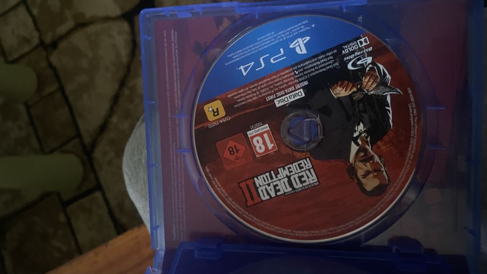 Продам диск RdR2 для пс4