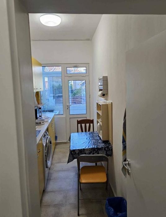 Дава се под наем Тристаен апартамент в Пловдив, Център - 75 кв.м за 550 € - Снимка #2