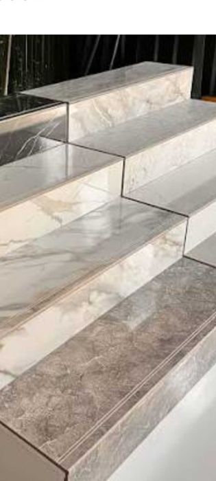 Продавам стъпала от гранитогрес от различни размери с размер 120/60.Бързо обранотване и предаване на продукта.