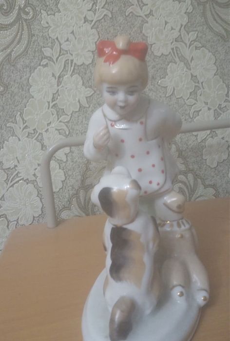 Статуэтки продам