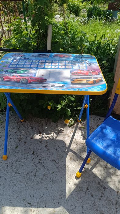 Продам парту складную