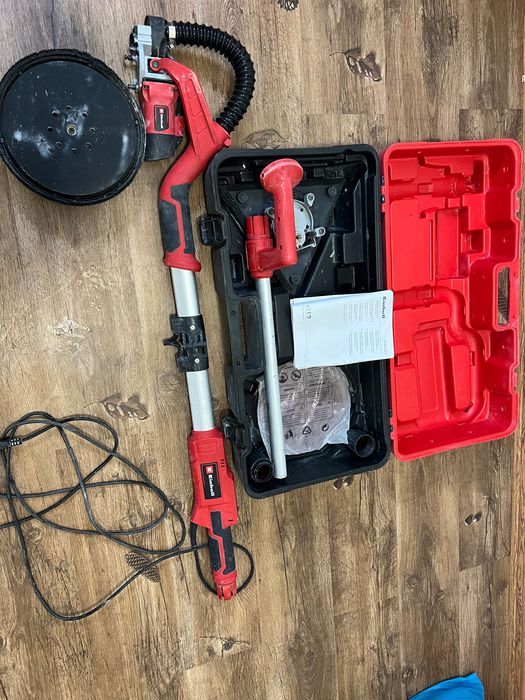 Mașină de șlefuit pereți