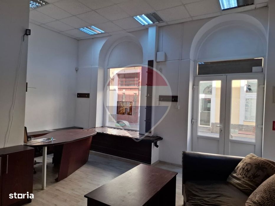 Spațiu comercial de închiriat, 35 mp, în zona Ultracentral