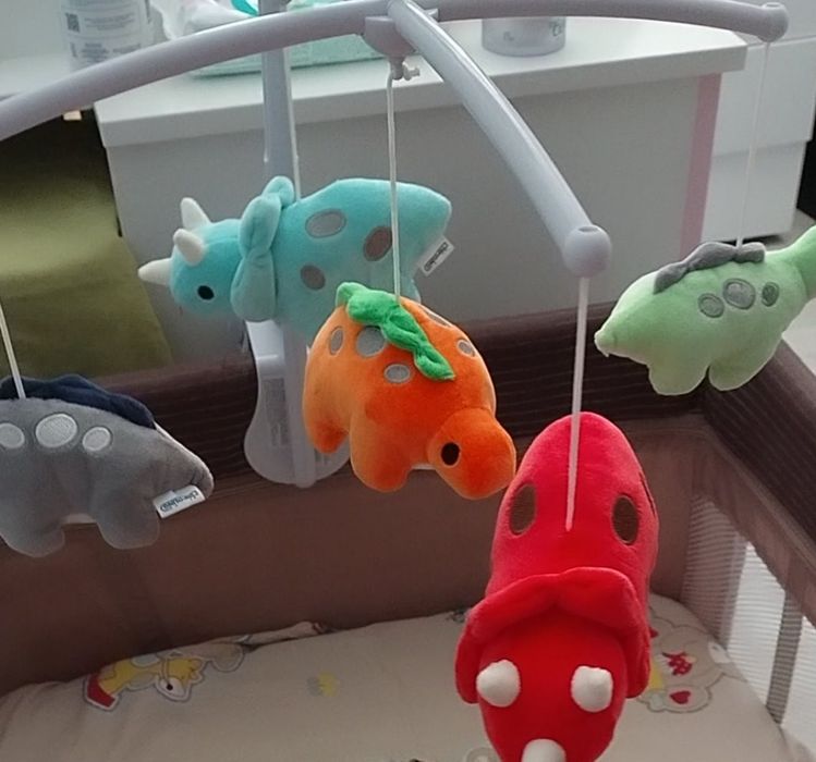 Музикална играчка за легло