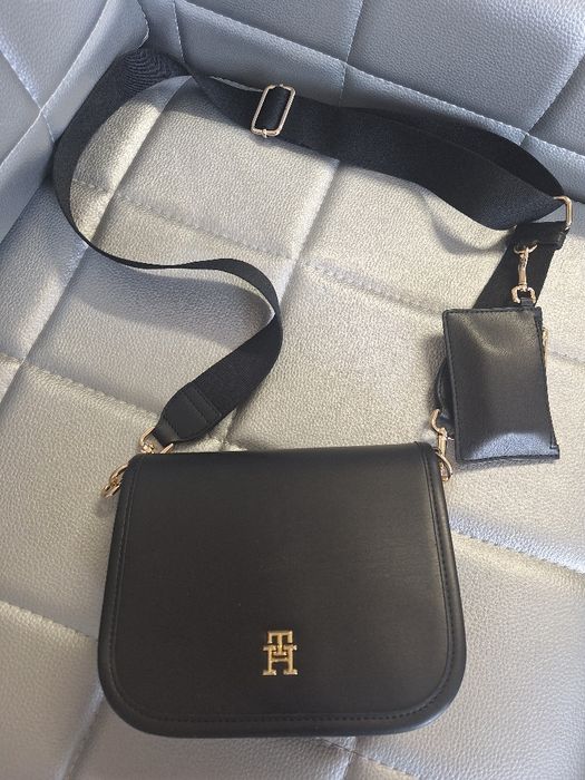Дамска чанта TOMMY Hilfiger