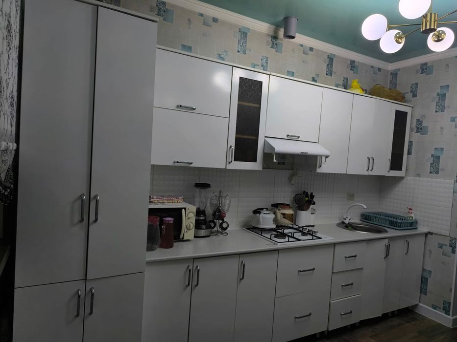 Продаётся кухонная мебель