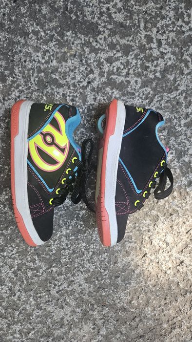 Маратонки с колелца heelys pp33