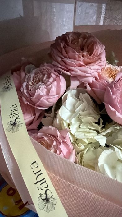 Продам пышный букет цветов.