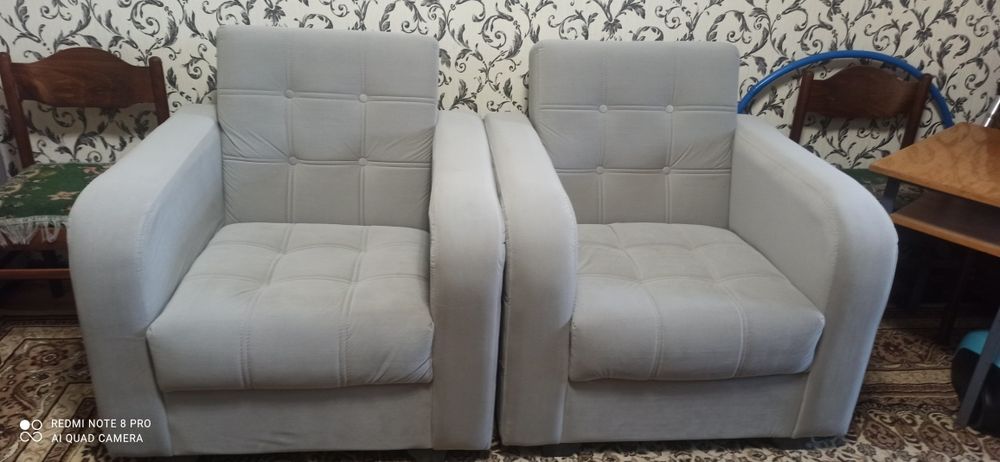 Диван и два кресла