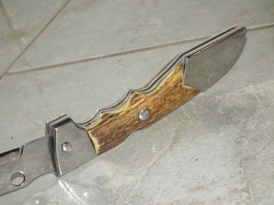 Briceag maghiar masiv unicat handmade cu plásele din corn mester anonim NOS