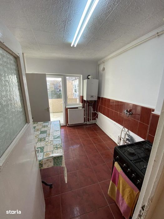 Apartament 3 camere de vanzare , Independetei M17 , et.4 , 72.900 euro
