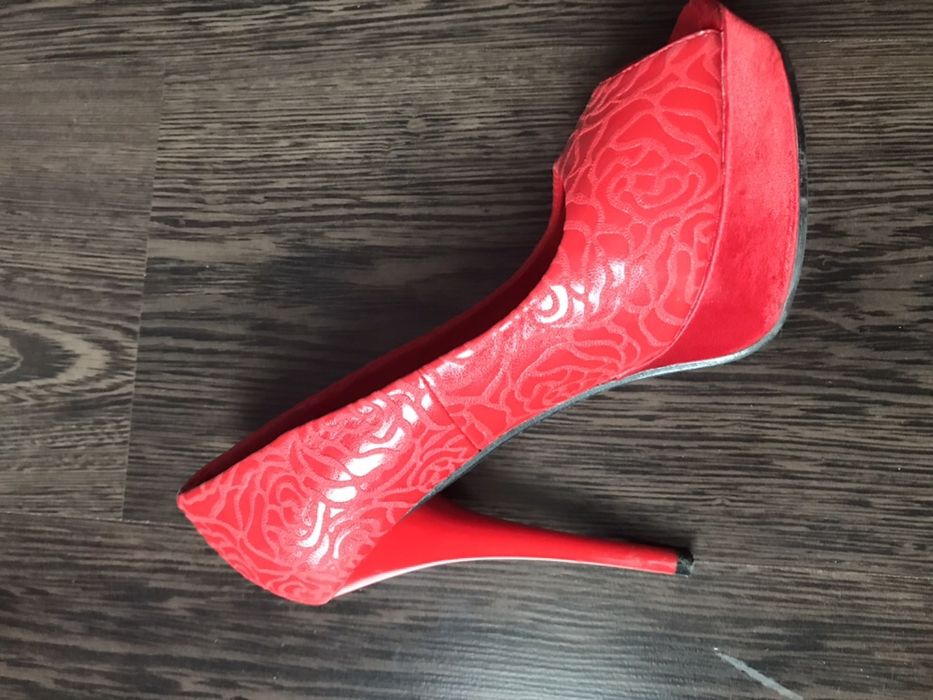 Дамски обувки