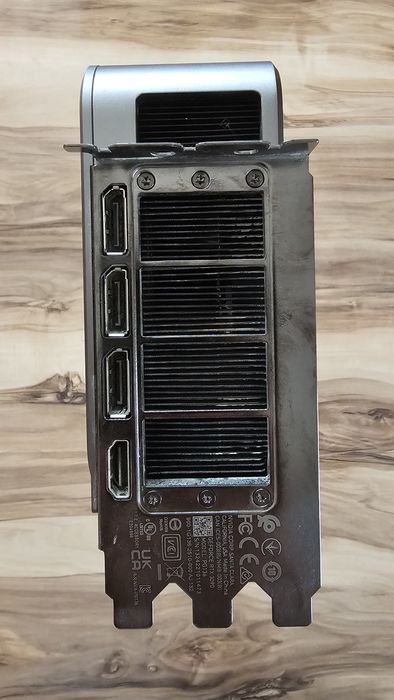 NVIDIA GeForce RTX 3090 Founders Edition видео карта