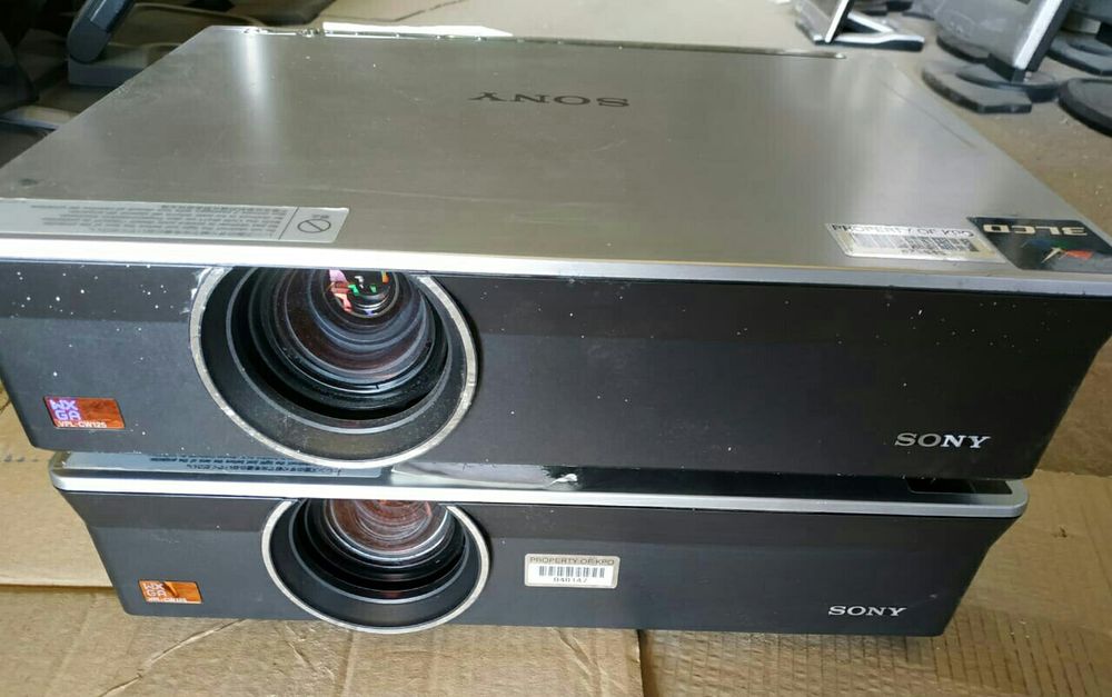 Проектор Sony LCD
