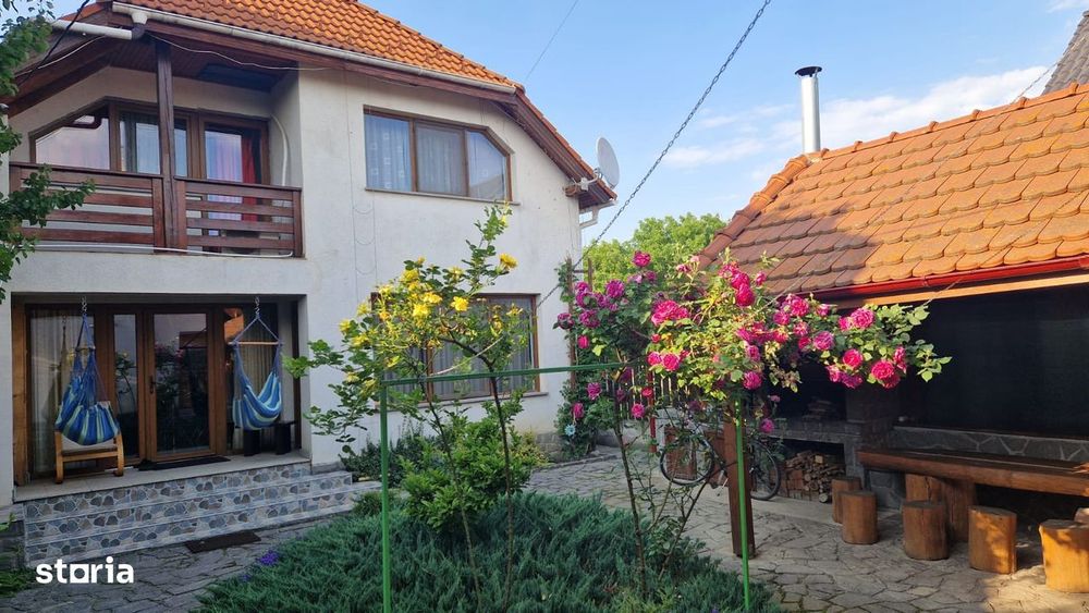 Proprietate versatilă, mobilată, utilată - 260 m² utili + 730 m² curte