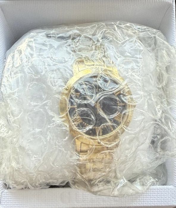 Ceas Guess nou, cu ambalajul original