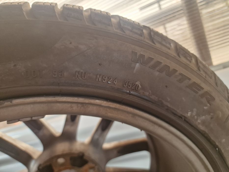 Гуми с Джанти за Audi A5,A6,A7 225/50 R 17 Pirelli