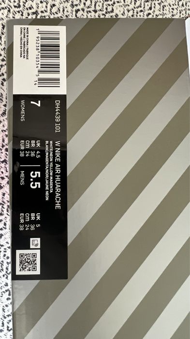 Nike Air Huarache DH4439 101