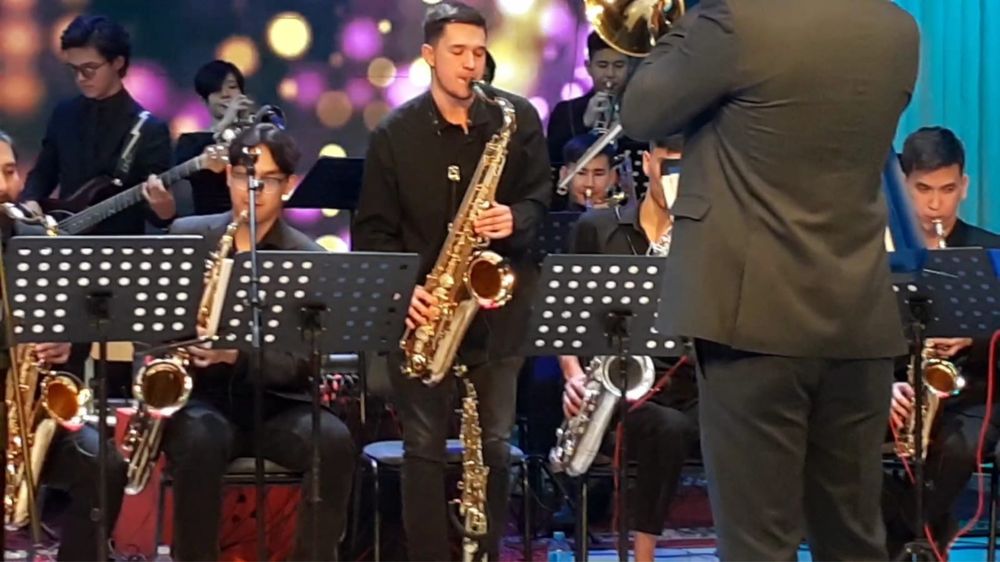 Саксофонист на свадьбу / предложение руки и сердца