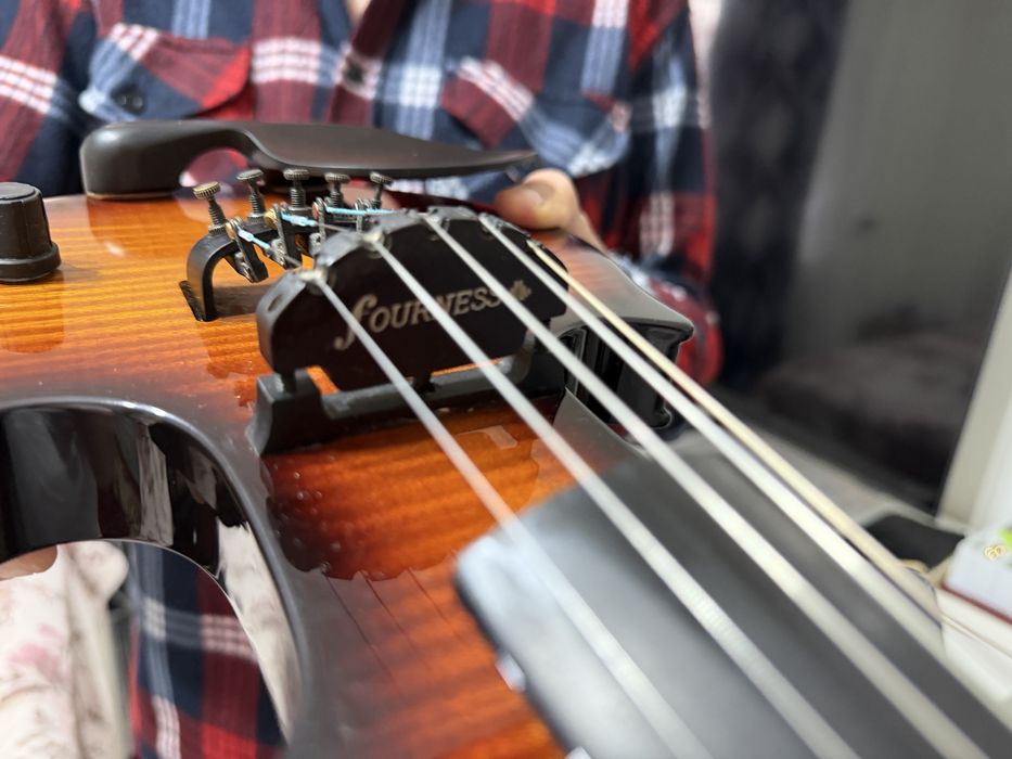 Vand vioara ZETA FOURNESS originala din AMERICA