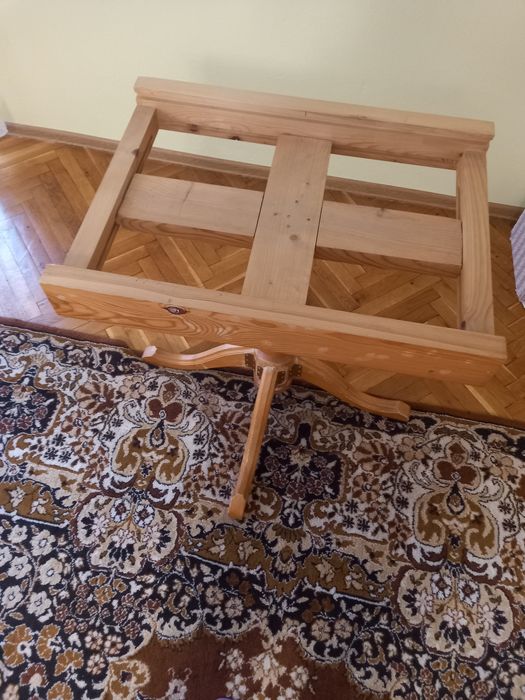 Кухненска маса осмоъгълна