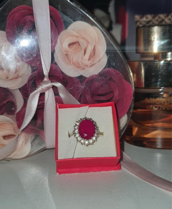 Inel de argint cu rubin