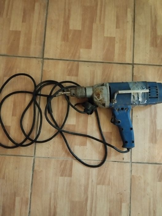 Дрель б/у в рабочем состоянии