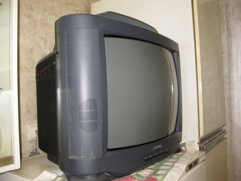 Телевизор SAMSUNG. В хорошем состояниию.