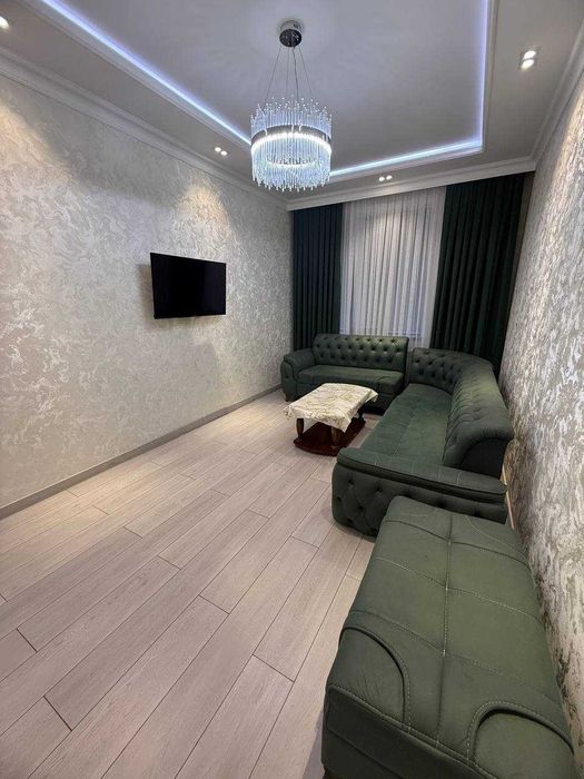 2х Квартира на метро Новза