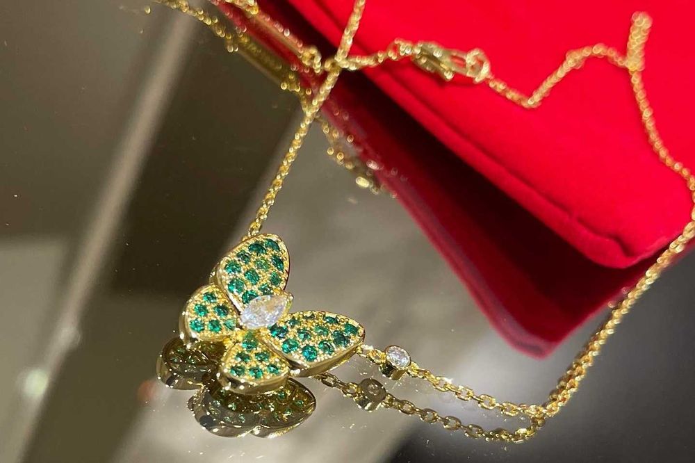 Van Cleef & Arpels VCA Two Butterfly Green Дамско Колие