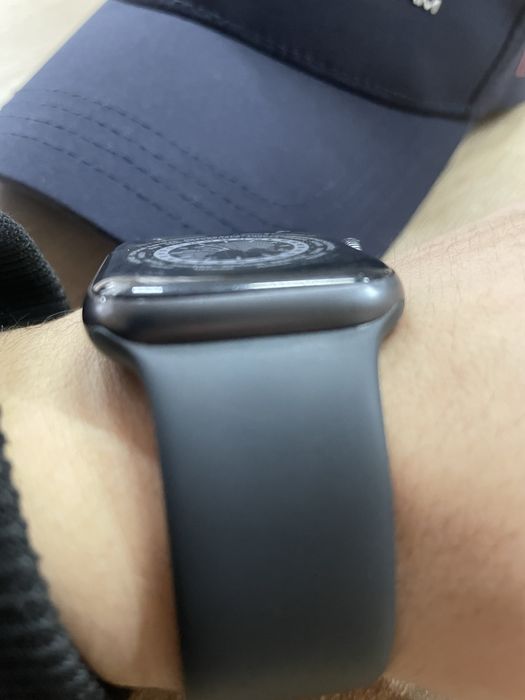 Apple Watch SE/44 arzon yaxshi