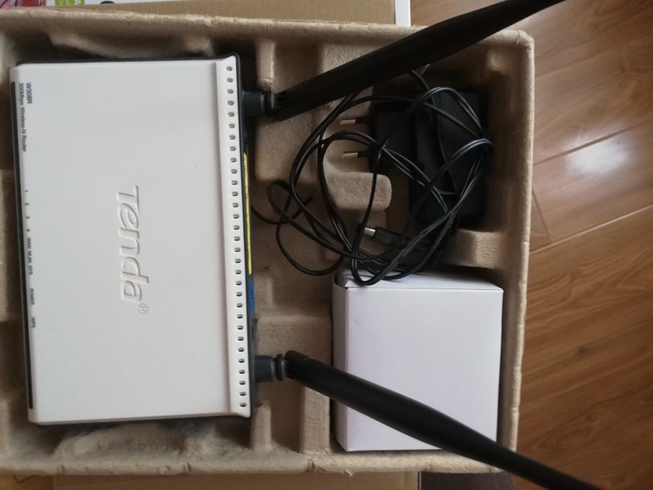 Router wifi Tenda 300