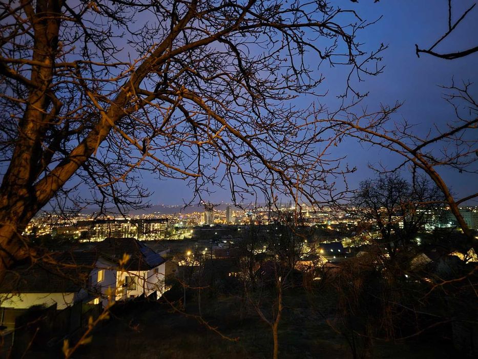 Casa Cuplata cu 410mp teren, 161mp util, la 3km de Pta Unirii, amplasament Sudic si panorama