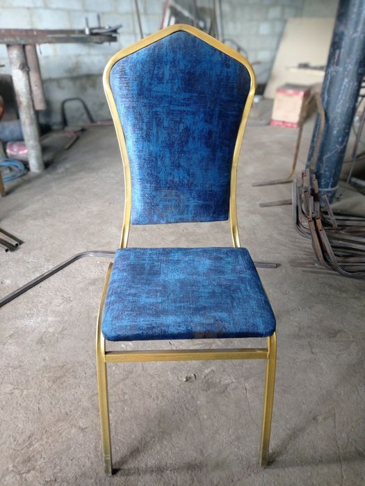 Zamonaviy stullar toʻyxona restoranlar uchun